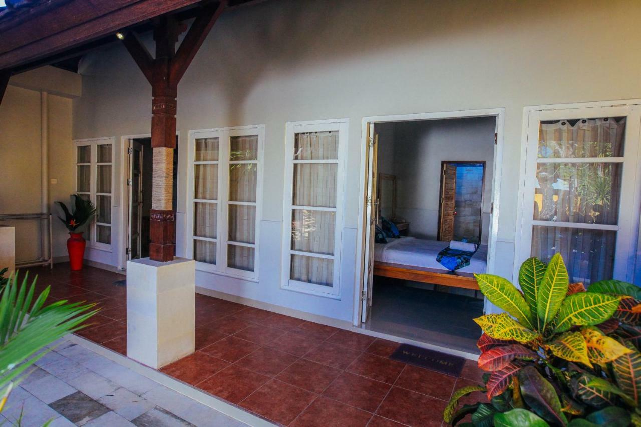 Villa Matahari Seminyak Buitenkant foto